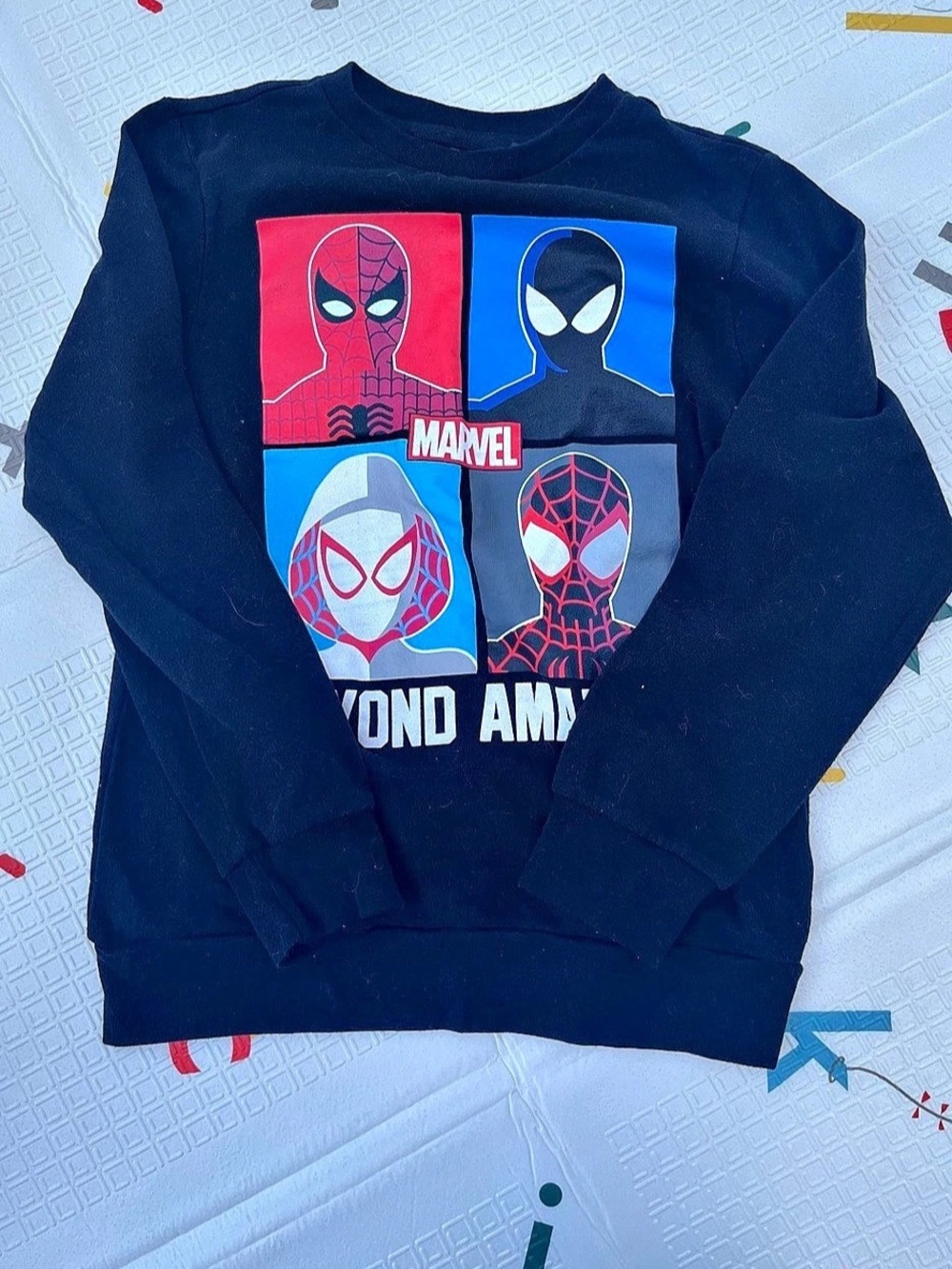 Marvel Spider-Man Graphic Sweatshirt Boys Large